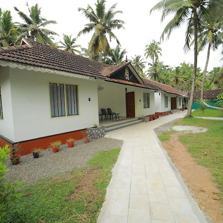 Prakruthi Residency Munroeisland Leilighet Mundrothuruth Eksteriør bilde